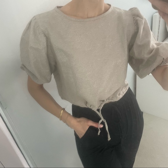 Lisa Says Gah Gold Puff Sleeve Linen Top - Picture 3 of 11